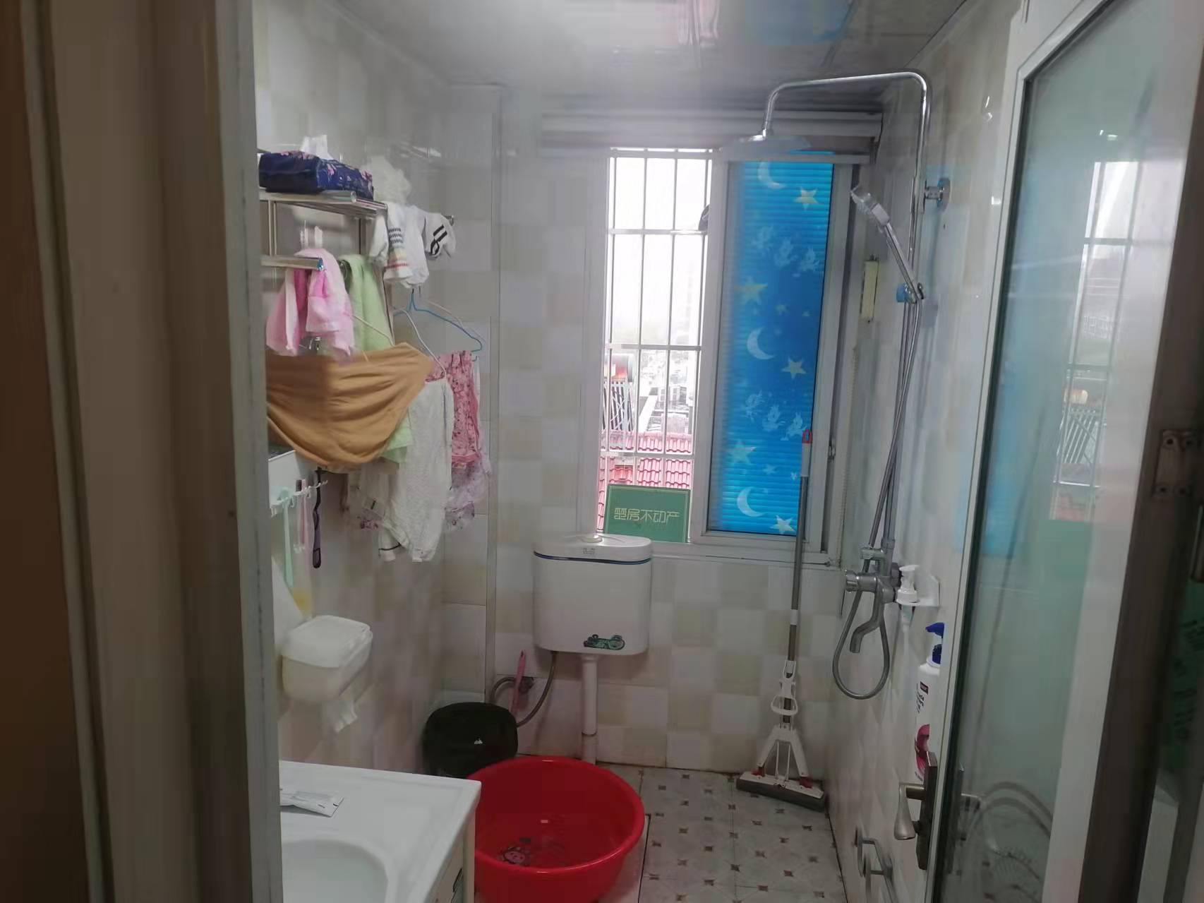 大洪小区8楼两房老证