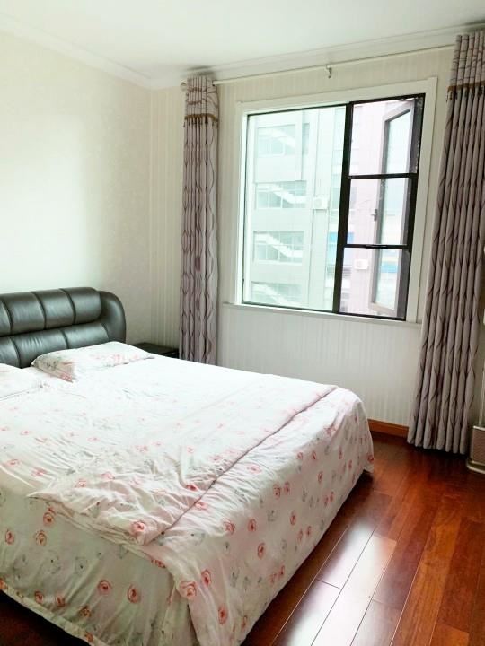 75万锦绣龙城满二 住房南北通透3室2厅房东急置装修卖毛坯价