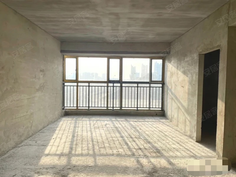 392，大‬捡漏，​元泰C区，单价3803，一口价50万，沔‬阳‮学小‬和新‬三中，南北通透，大三房