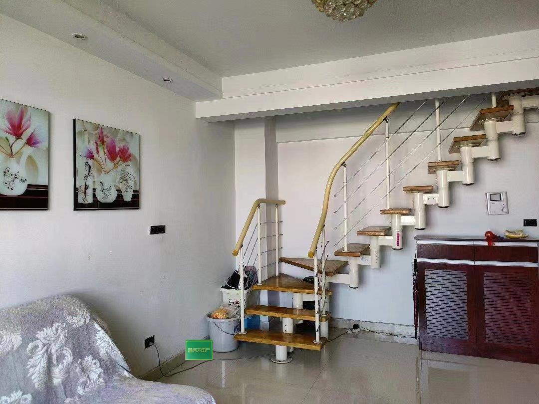 御台公馆旁田园国际复试精装修3房证满2年价格可谈