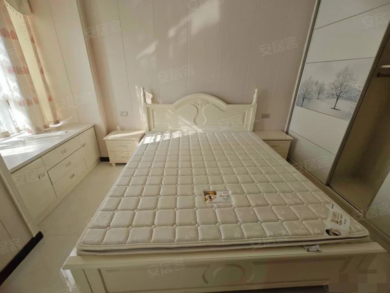 236，降价了，业主急售，一中附近，和合国际4期，精装3房，南北通透，楼层好，证件满两年，