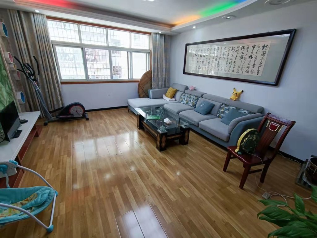 仙桃中学富迪三友旁荆洪花园中间好楼层140平大三房无公摊