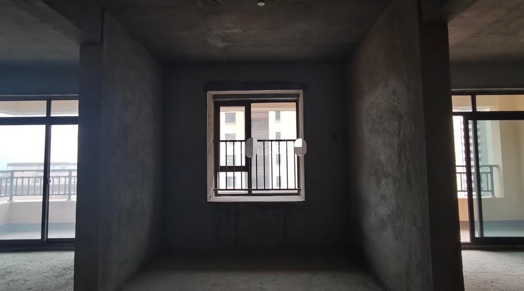 城南幼儿园到高中刚需毛坯三房荣怀19好楼层