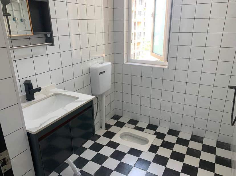 森林国际城1室2厅1厨1卫精装修家具家电全配，优价出租