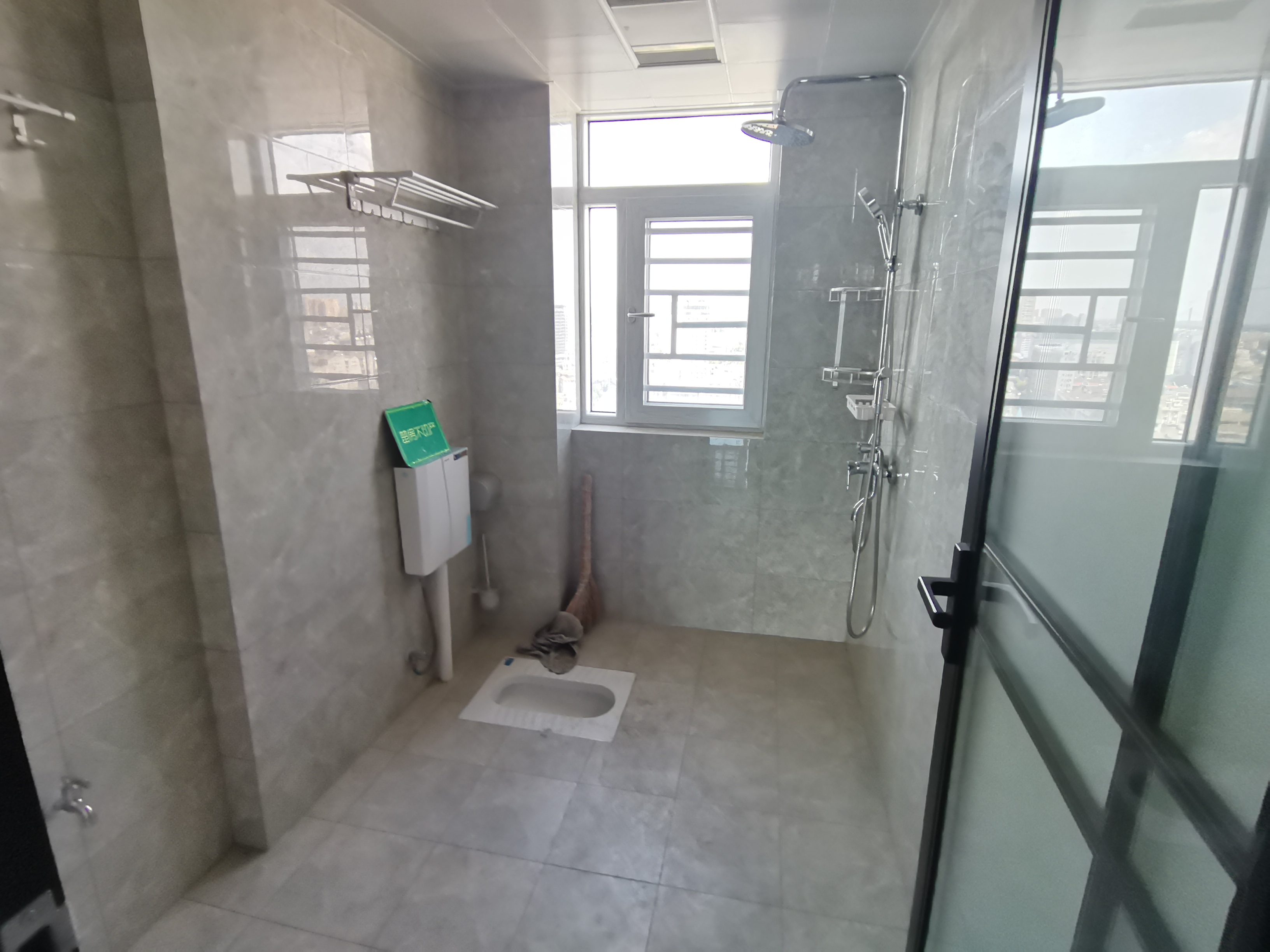 福星城全新装修三房中间楼层户型方正房东诚意出售