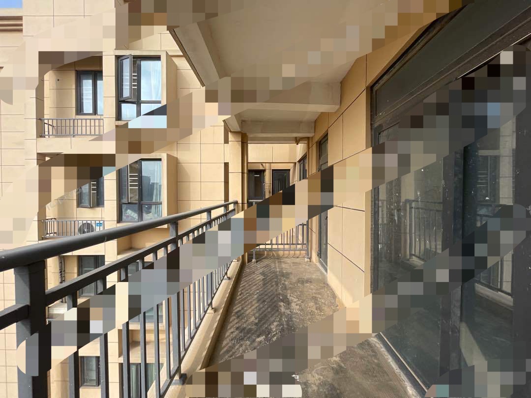 捡漏，城南，森林国际，毛坯三房，单价4650，证满二，诚心出售