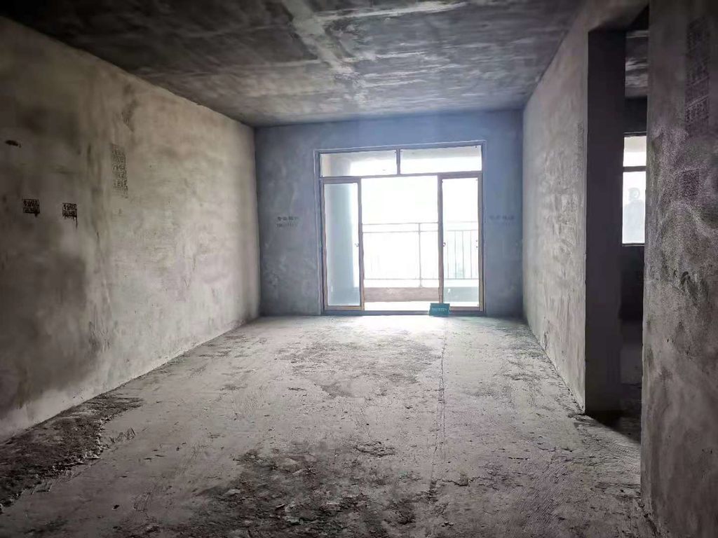 领秀城毛坯三房采光好户型正