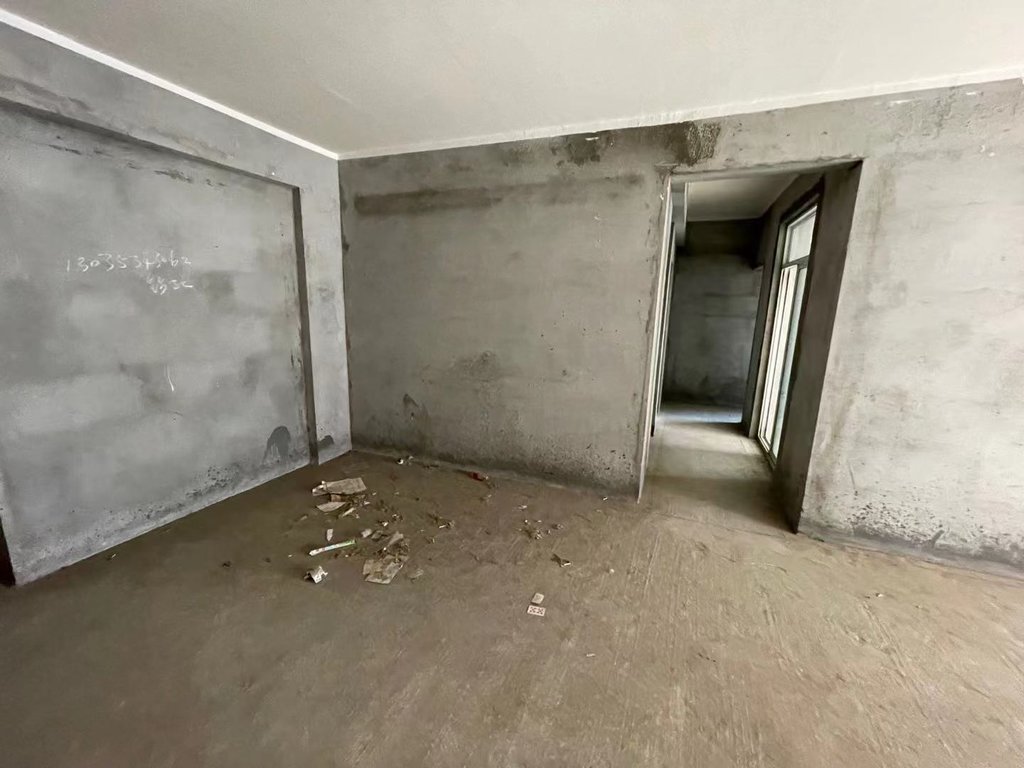 鸿昇现代城毛坯三房新妇幼对面发展位置户型采光好楼层好