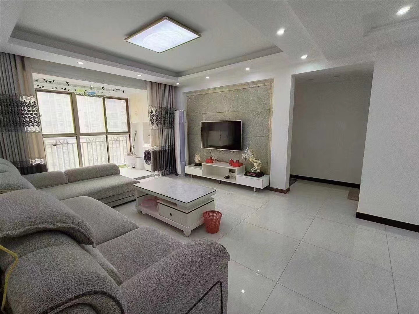 169，业主一降再降，锦绣江山，精装三房，17楼，电梯好楼层，单价4600，边户，诚心出售！！！