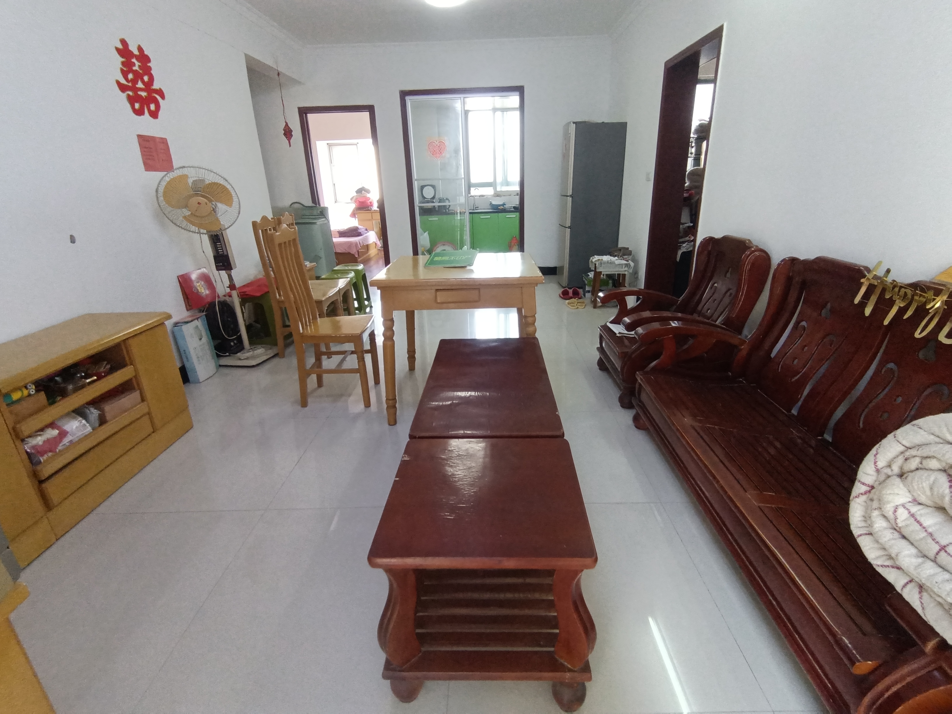 浅水湾精装两房老证出行方便