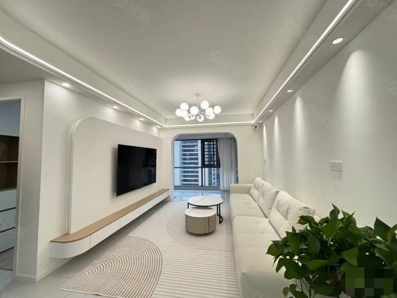 208，城南 ，全新装修 ，精装三房，全屋品牌 ，一天未住， 提锅上灶的房子