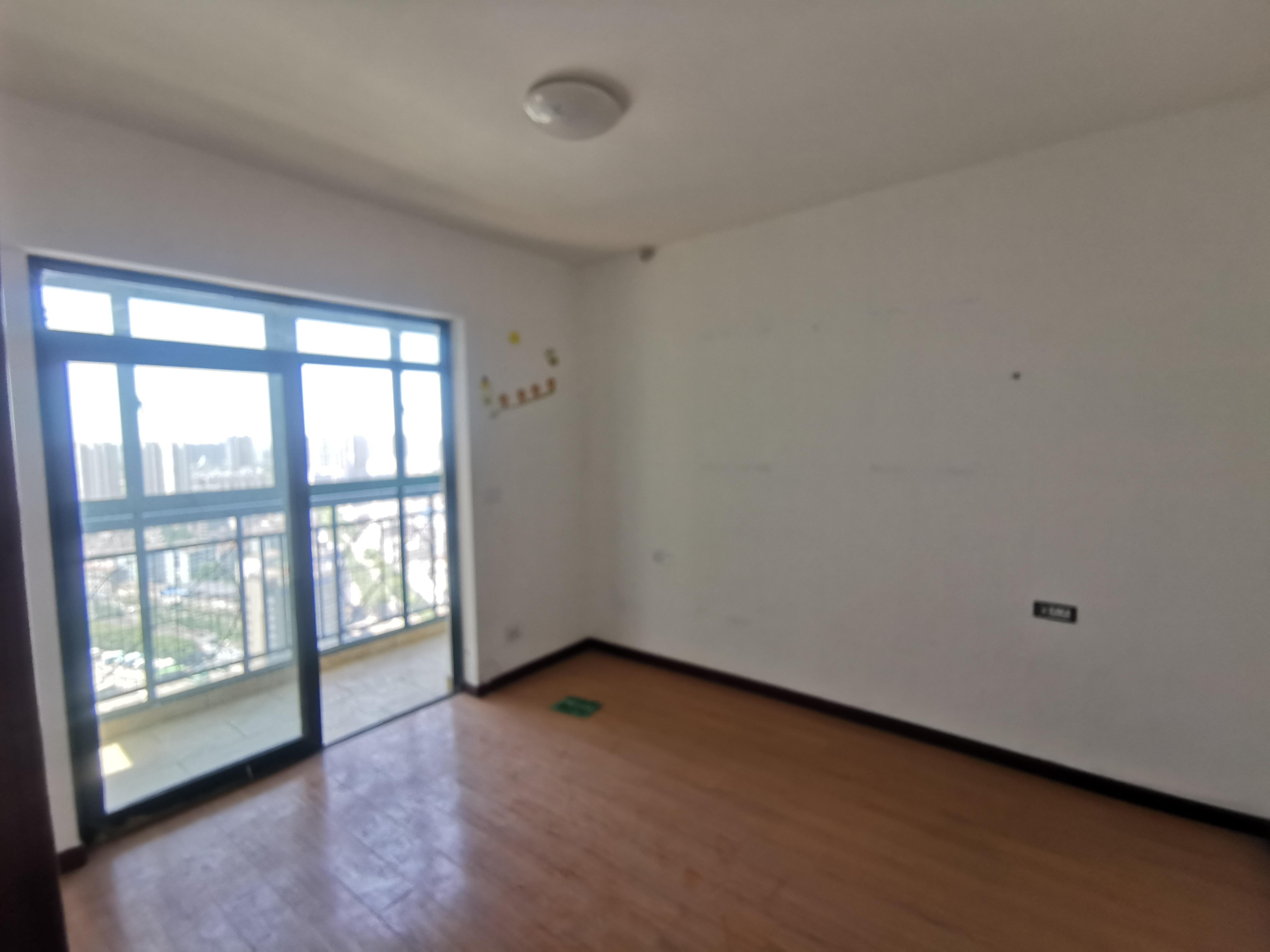 车站对面时代广场精装大三房南北通透好楼层看房方便低价出售