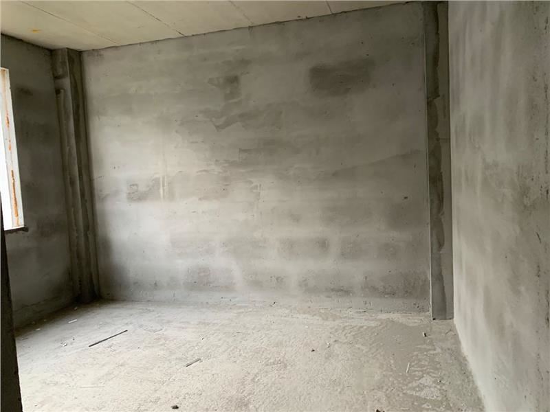 城南碧桂园旁，户型方正，视野开阔，采光非常好，只限全款！