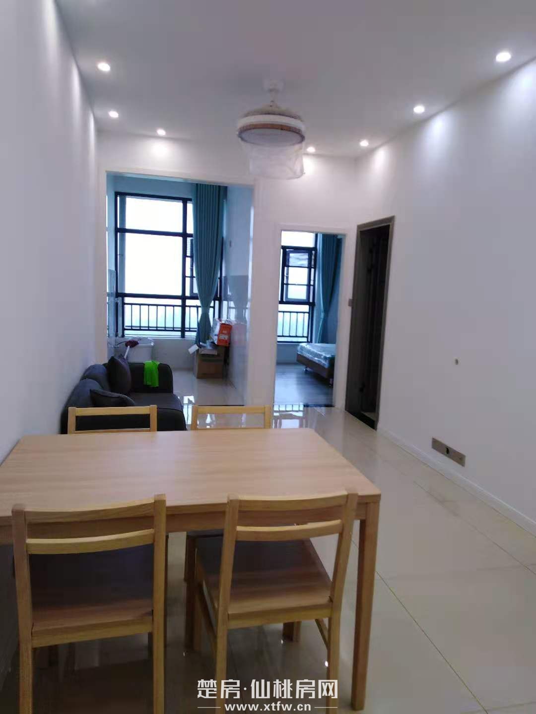 天瑞公馆精装两房等你拎包入住