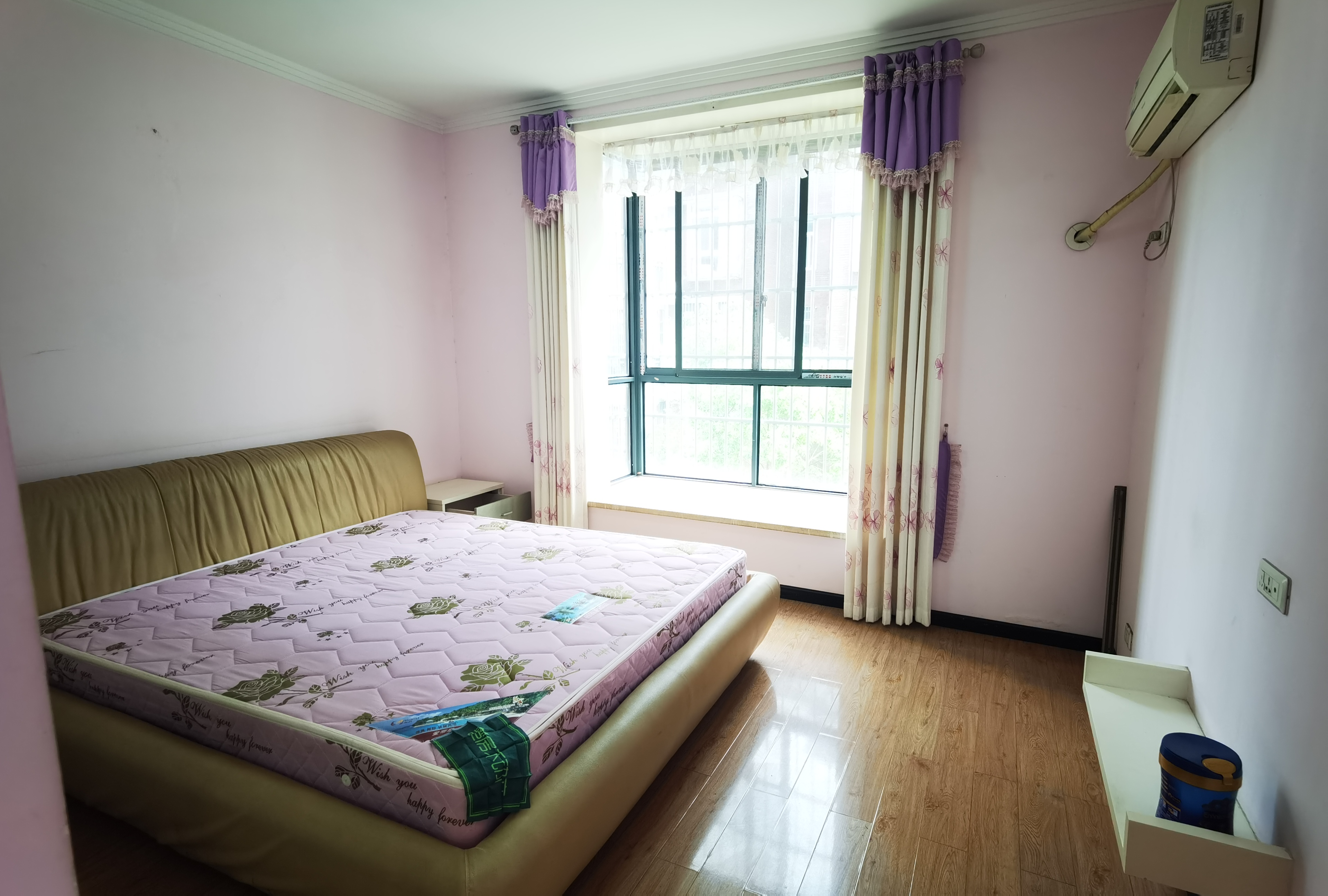 水岸人家忧质江景房精装大三房成色新家电家私全送税费低哟欢迎来电