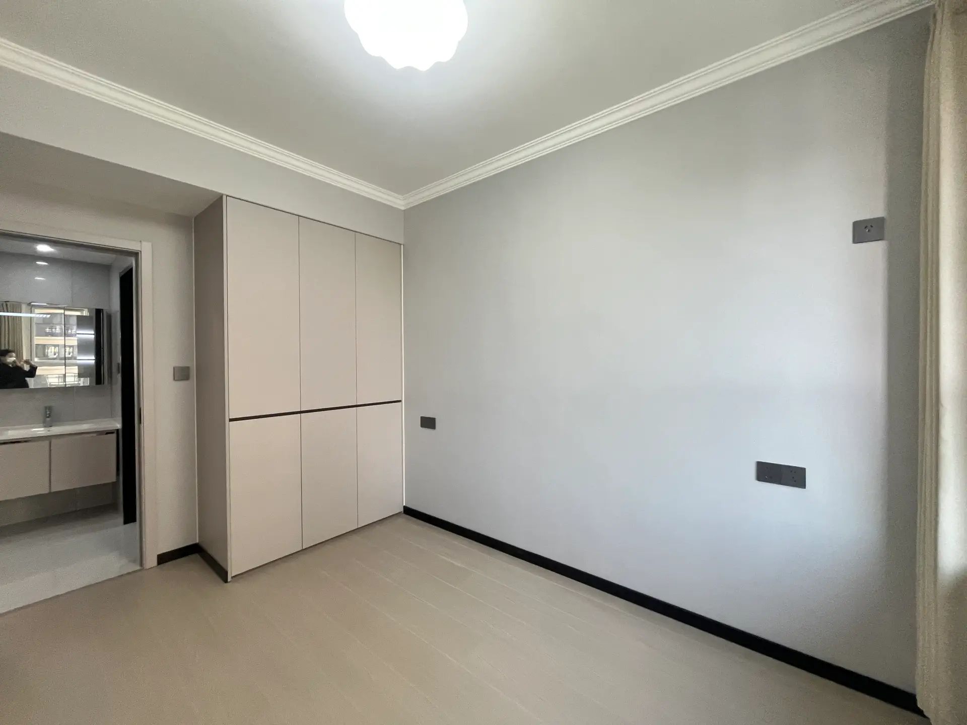 城南，沔阳天泽园，稀缺小高层，边户，证满二，业主诚心出售