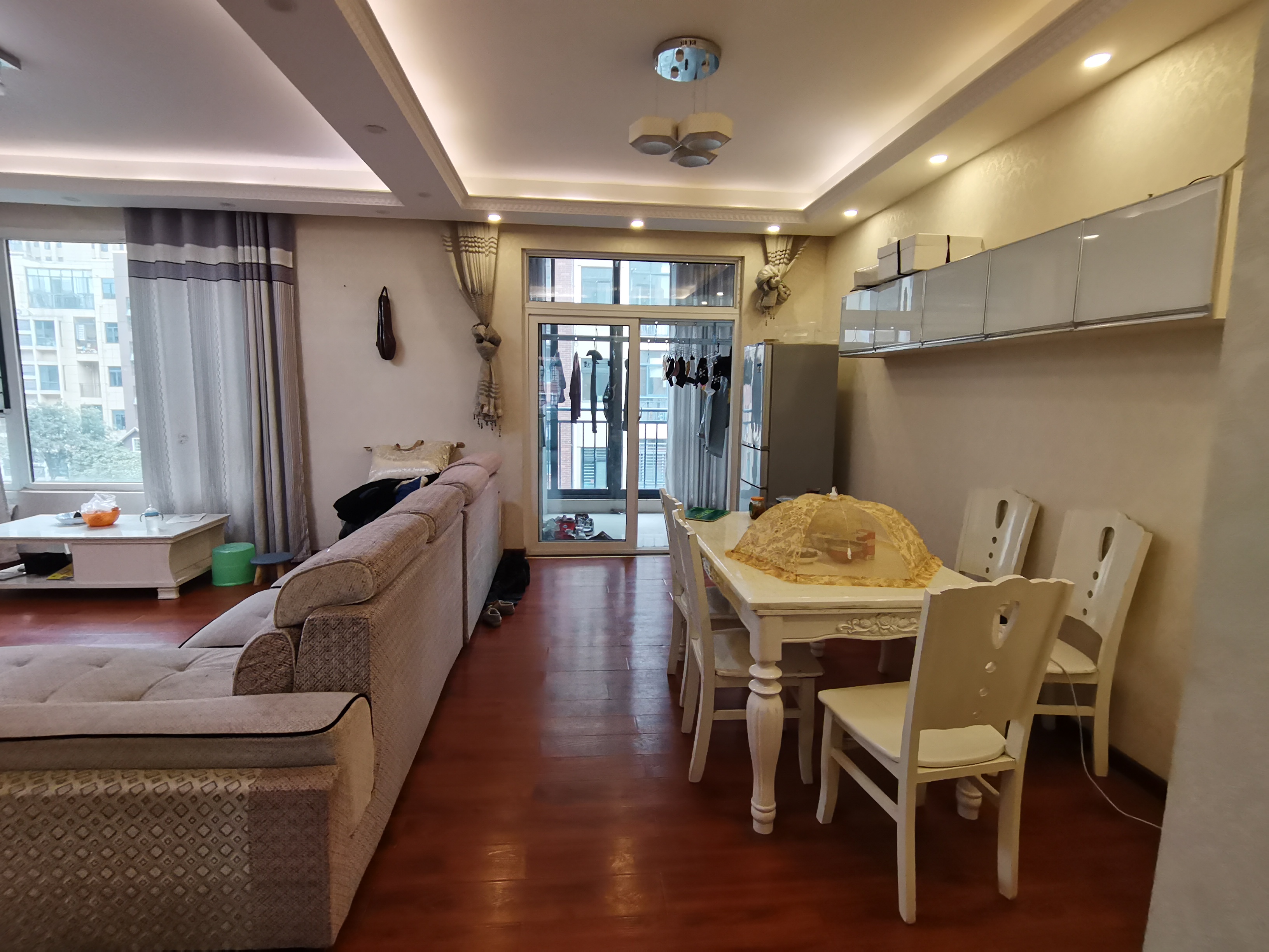 森林国际洋房出租中间楼层户型方正房东诚意出租