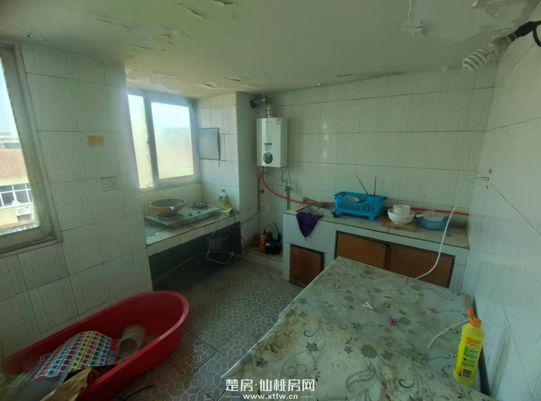 何李路100平20.5万有证天然气空调热水器洗衣机冰箱齐全