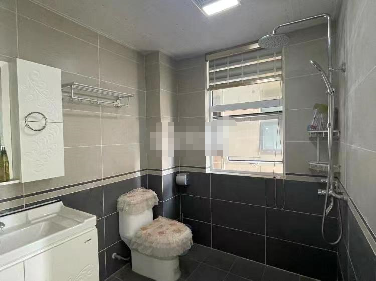 元泰精装三房，家具家电齐全拎包入住，房子漂亮的很