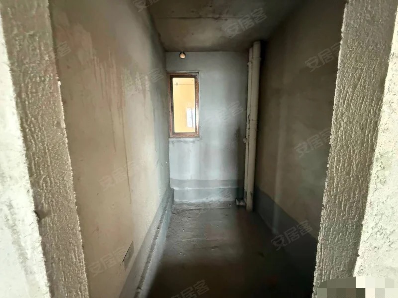 411，捡漏，锦华手府，电梯好楼层六楼，三房，证件满二年，南北通透