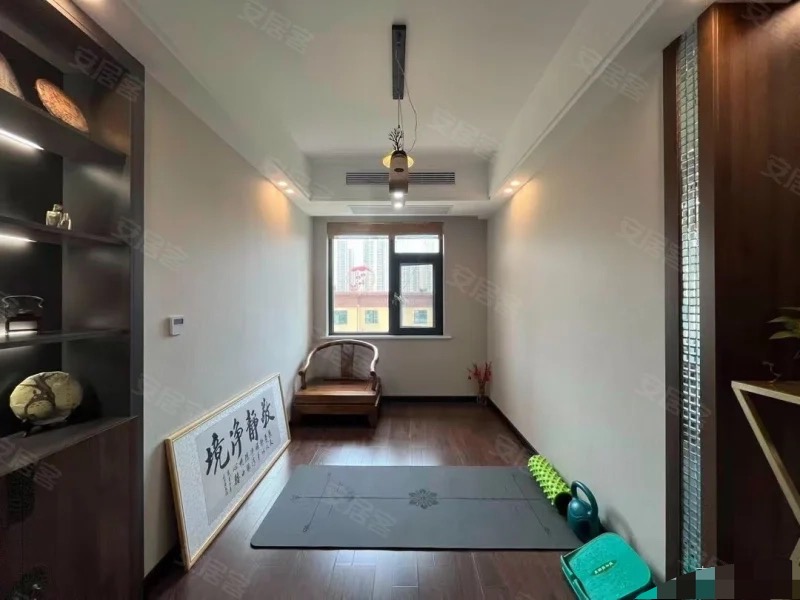 ？急售，城南，新城壹号5期，精装三房两卫，电梯好楼层，证满二，诚心出售