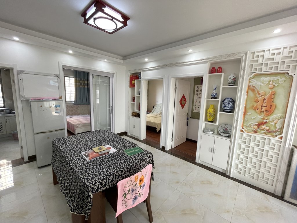 御台公馆精装修三房带全屋家电小区环境好老证