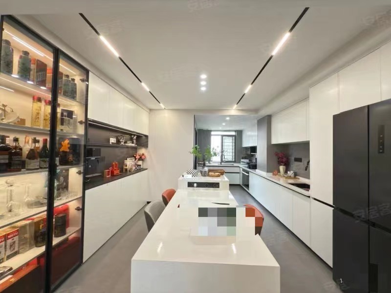 城南，领秀城，豪装四房，花了50多万，好楼层，全屋欧派定制，全屋智能+全屋中央空调