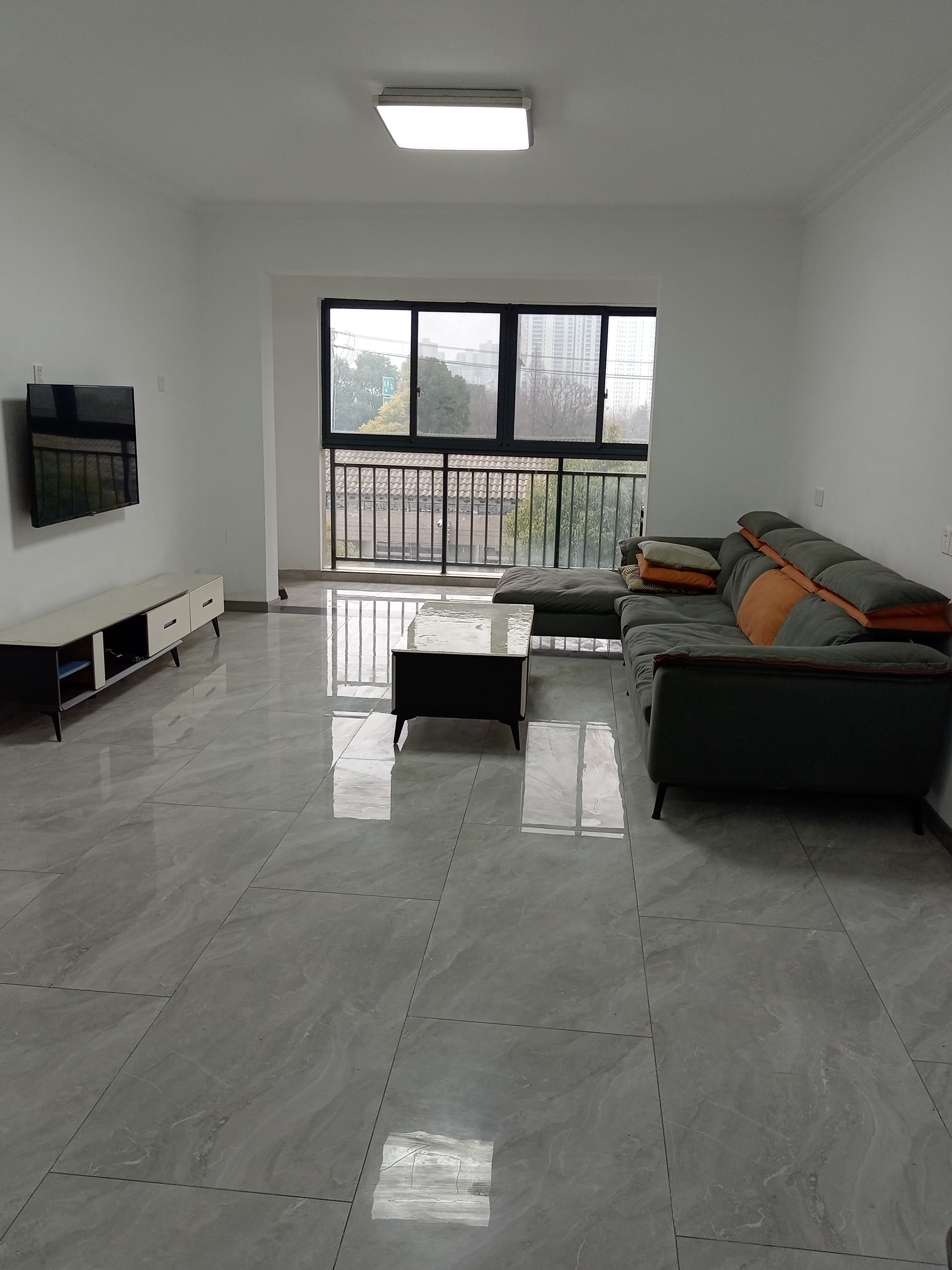 元泰租房 三房两卫 家电齐全  价格实惠