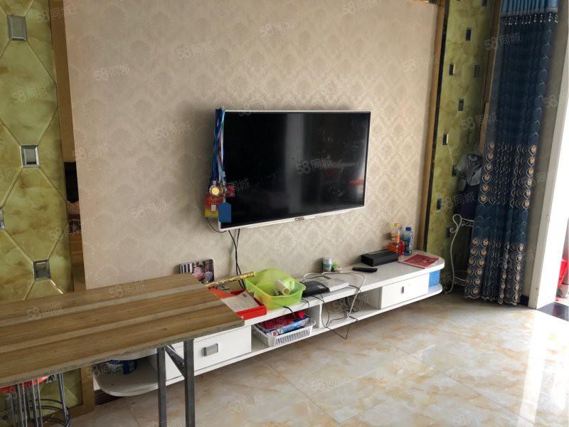 新城壹号精装三房两卫118平，证满二