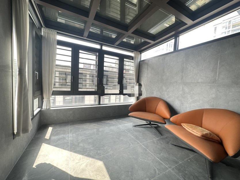 房东亏本出，祥生毫华别墅，全屋地暖，品牌装修，证满二