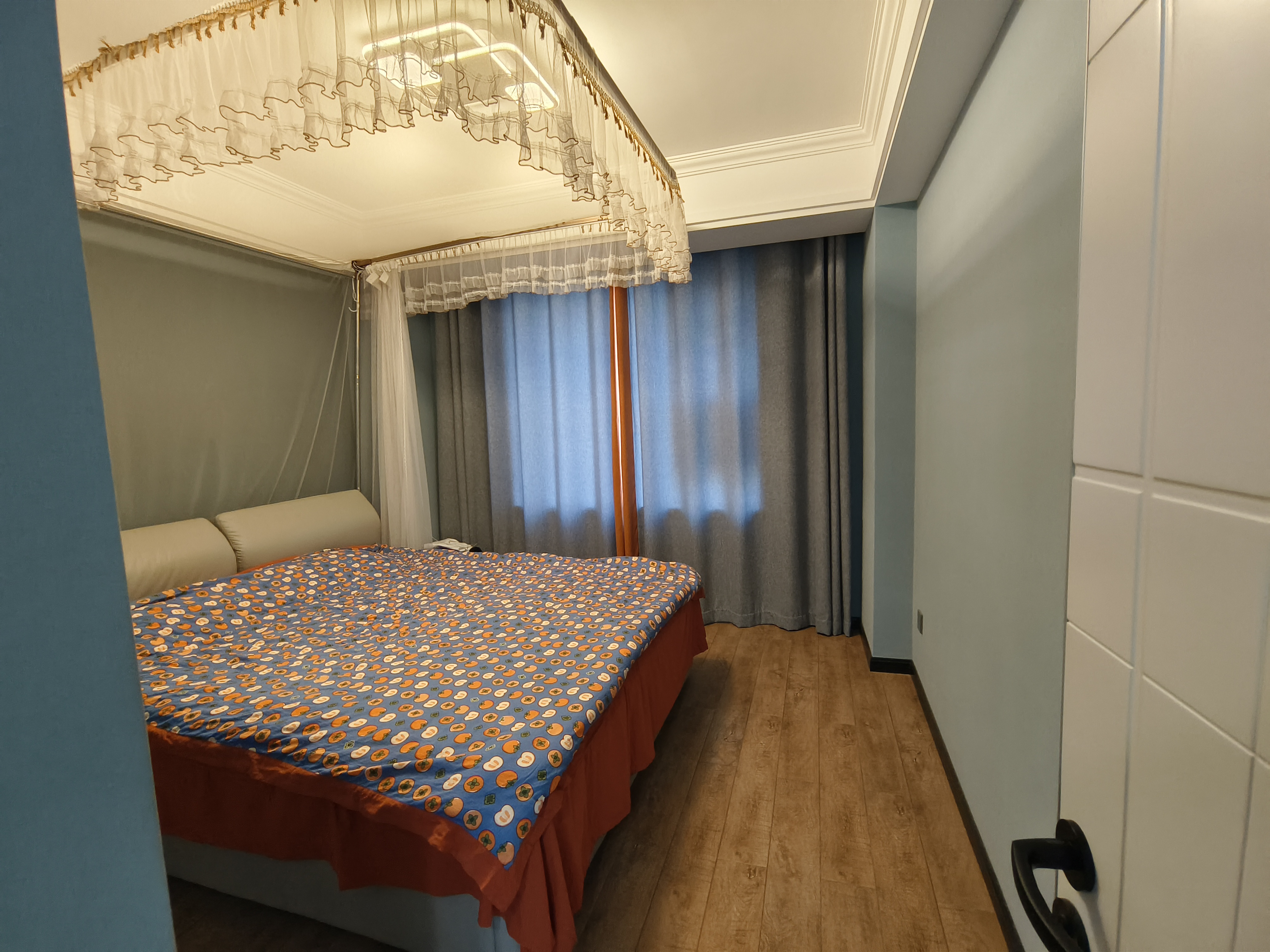 满庭春.精装三房.房子成色新.看房方便