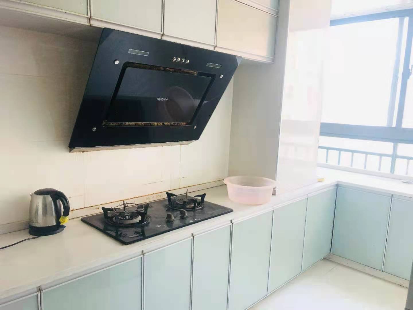 金域城邦中间楼层东边户四房满二