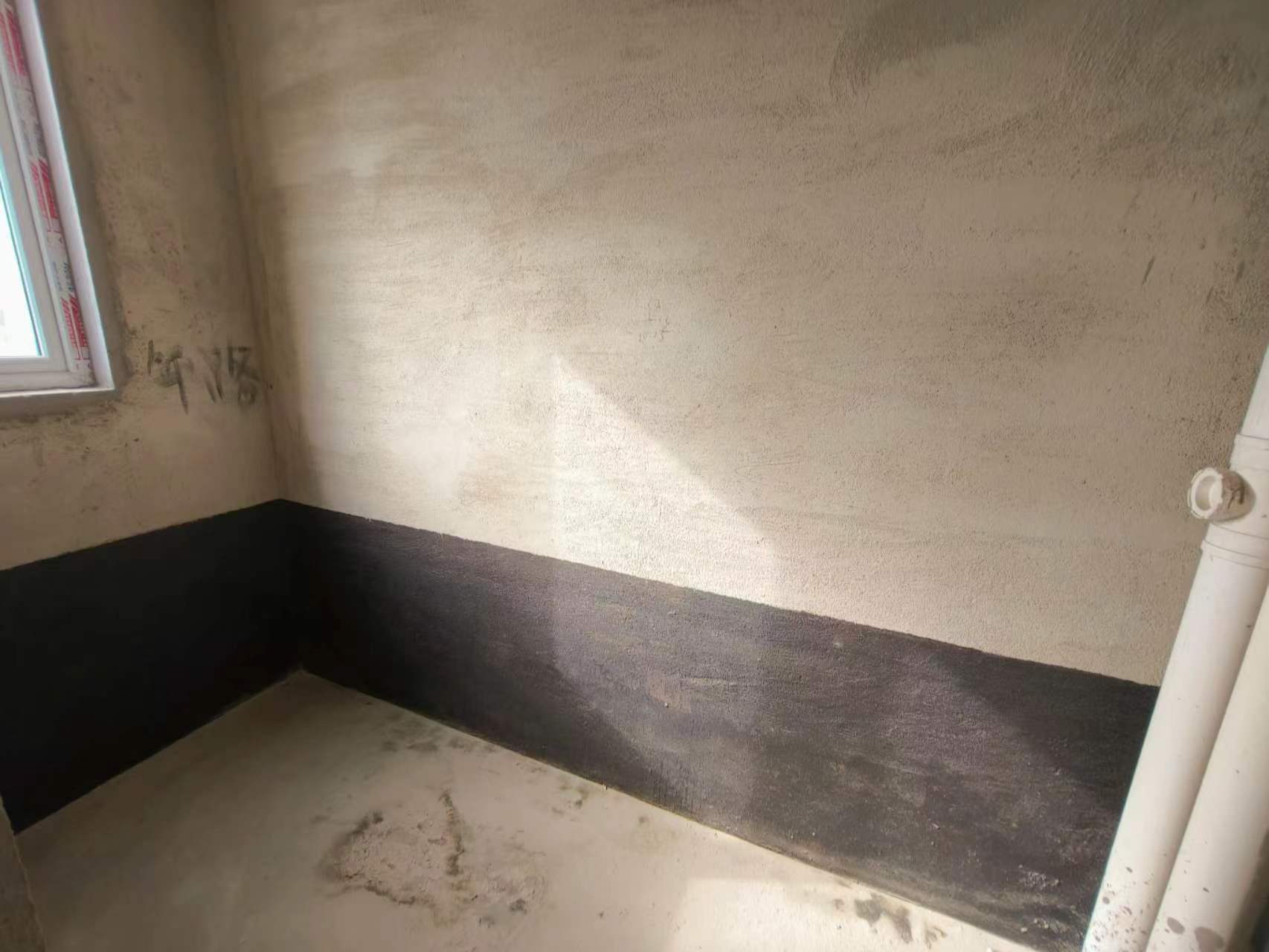 银湖城.毛坯三房.证件满二.看房方便