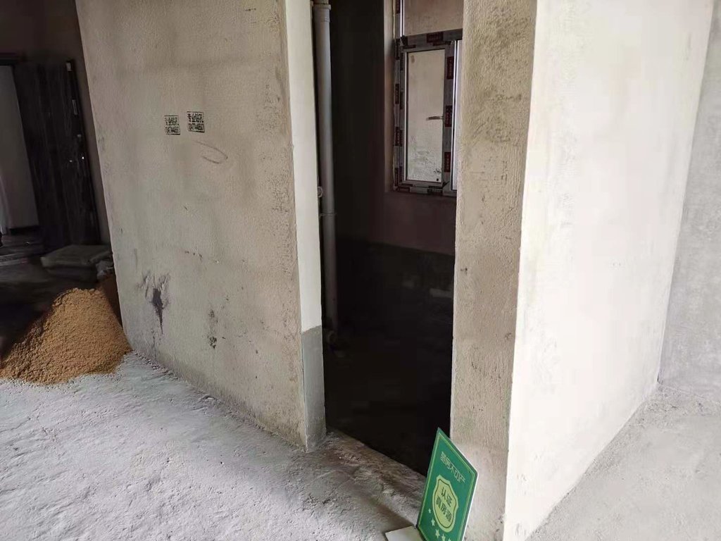 时代天骄城西绿化 好的小区毛坯三房诚意出售