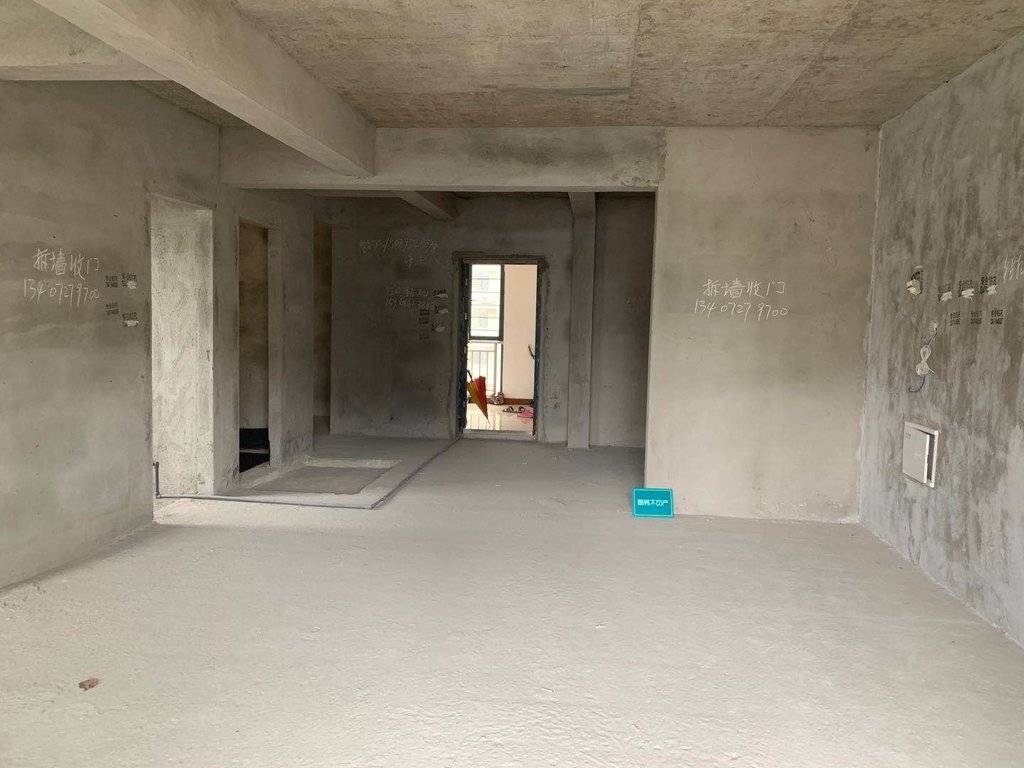 新城一号新街毛坯经典小三室户型方正业主诚心出售