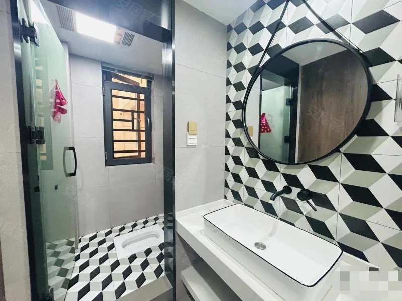 降价了，业主急售，城南，森林国际，电梯9楼，单价6500，双书包房就这一套，成色新，全屋中央空调