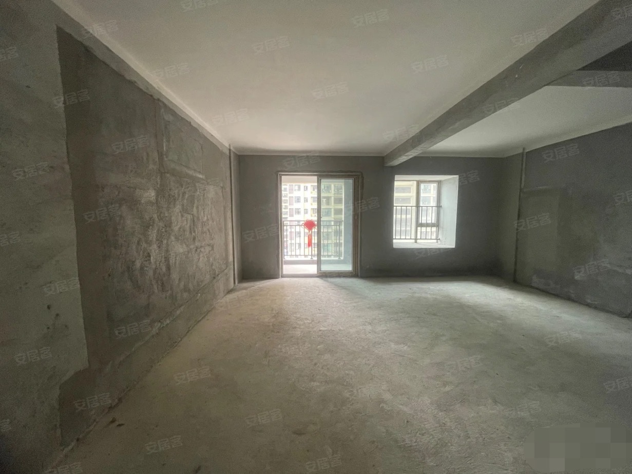 95，城南好地段，森林国际北苑，小高层三房， 好楼层，公摊小 ，产品稀缺，速度来