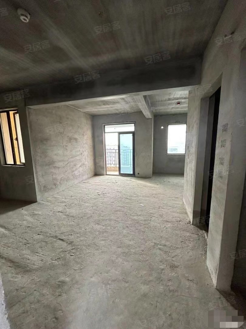 34，少有荣怀经典2房 ，小区环境好， 证件满二 ，好楼层，采光绝绝子