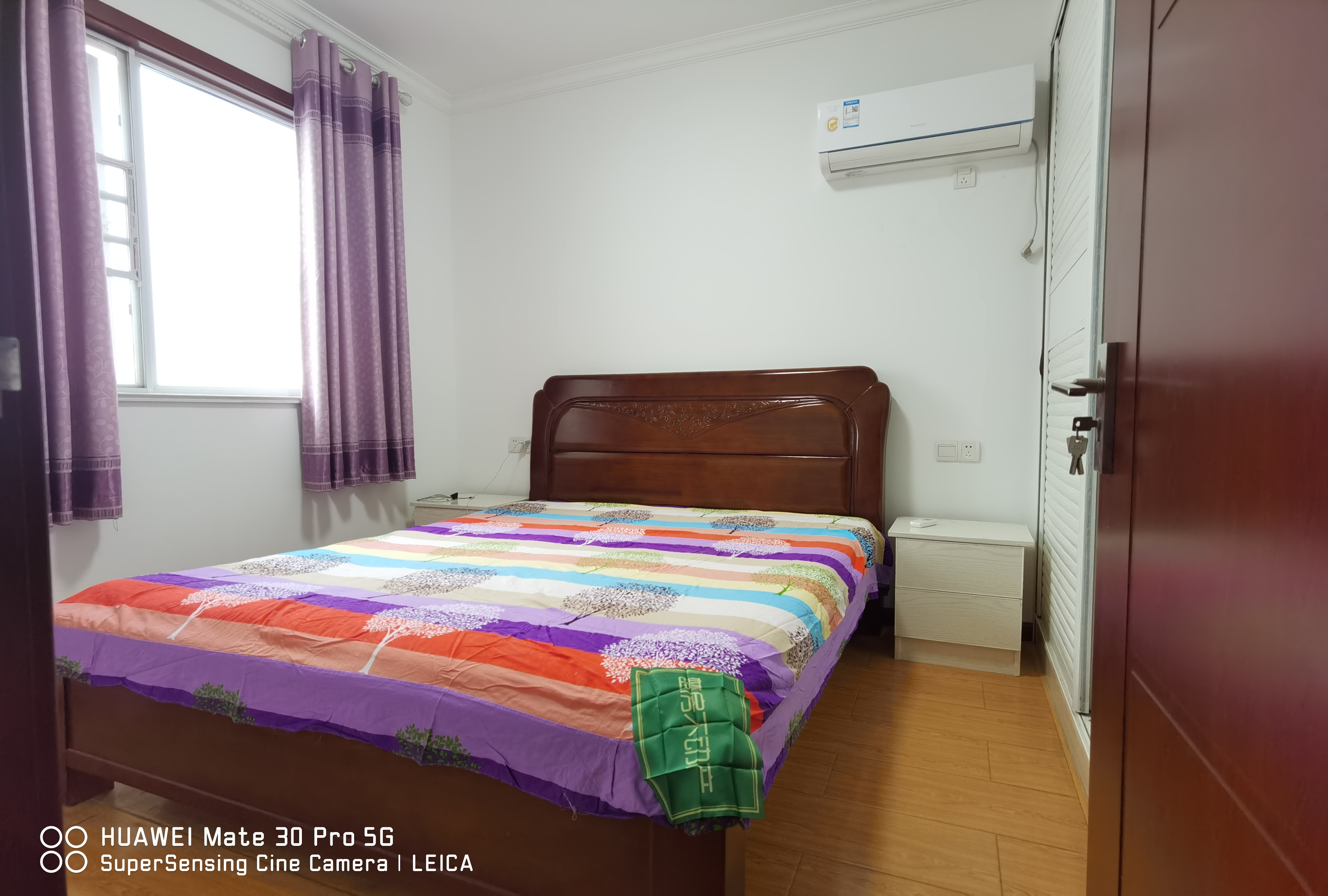 满庭春精装小三房中高楼层视野采光没得说诚心出售装修的材质都是很好的