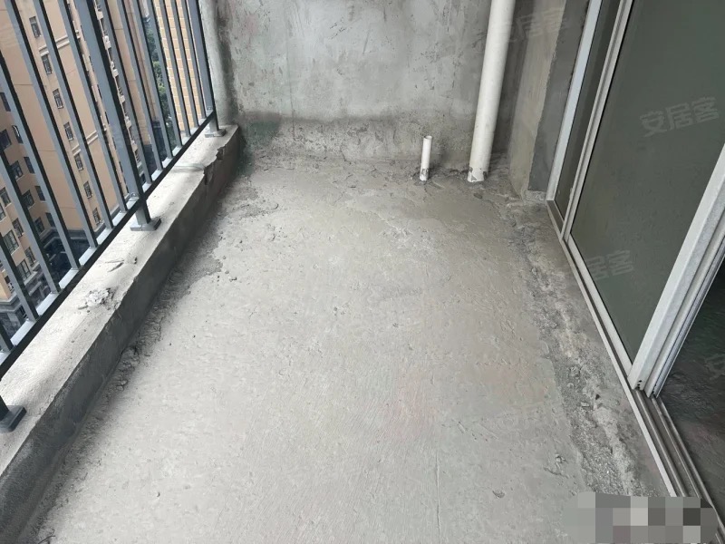 城南，沔阳公馆，毛坯房3房2卫，中间楼层，单价5000，证满二年，