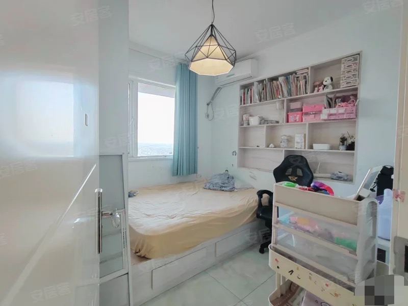 满庭春，单价3800，供暖房，双阳台，南北通透，双阳台，证满二