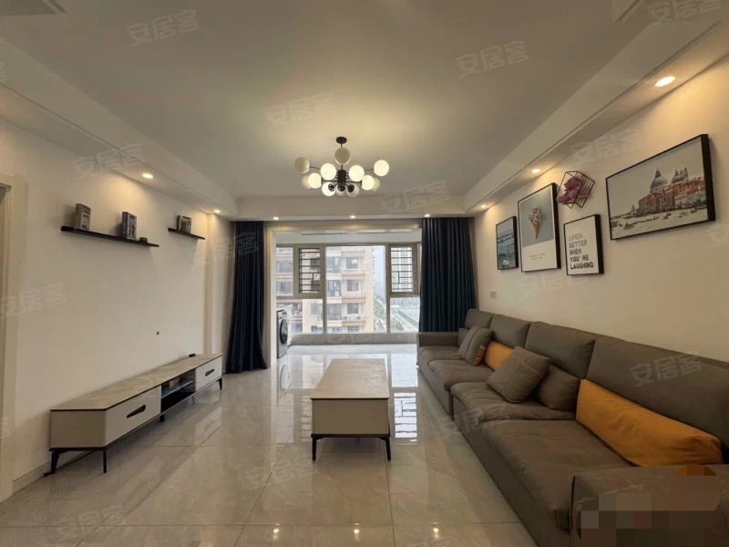 城南，荣怀，电梯小高层，一梯一户，精装3房2卫，9成新，好楼层，证满二