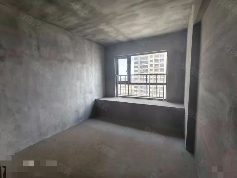 城东，世纪阳光城，单价2字头，电梯8楼，有证，​南北双阳台三房两卫