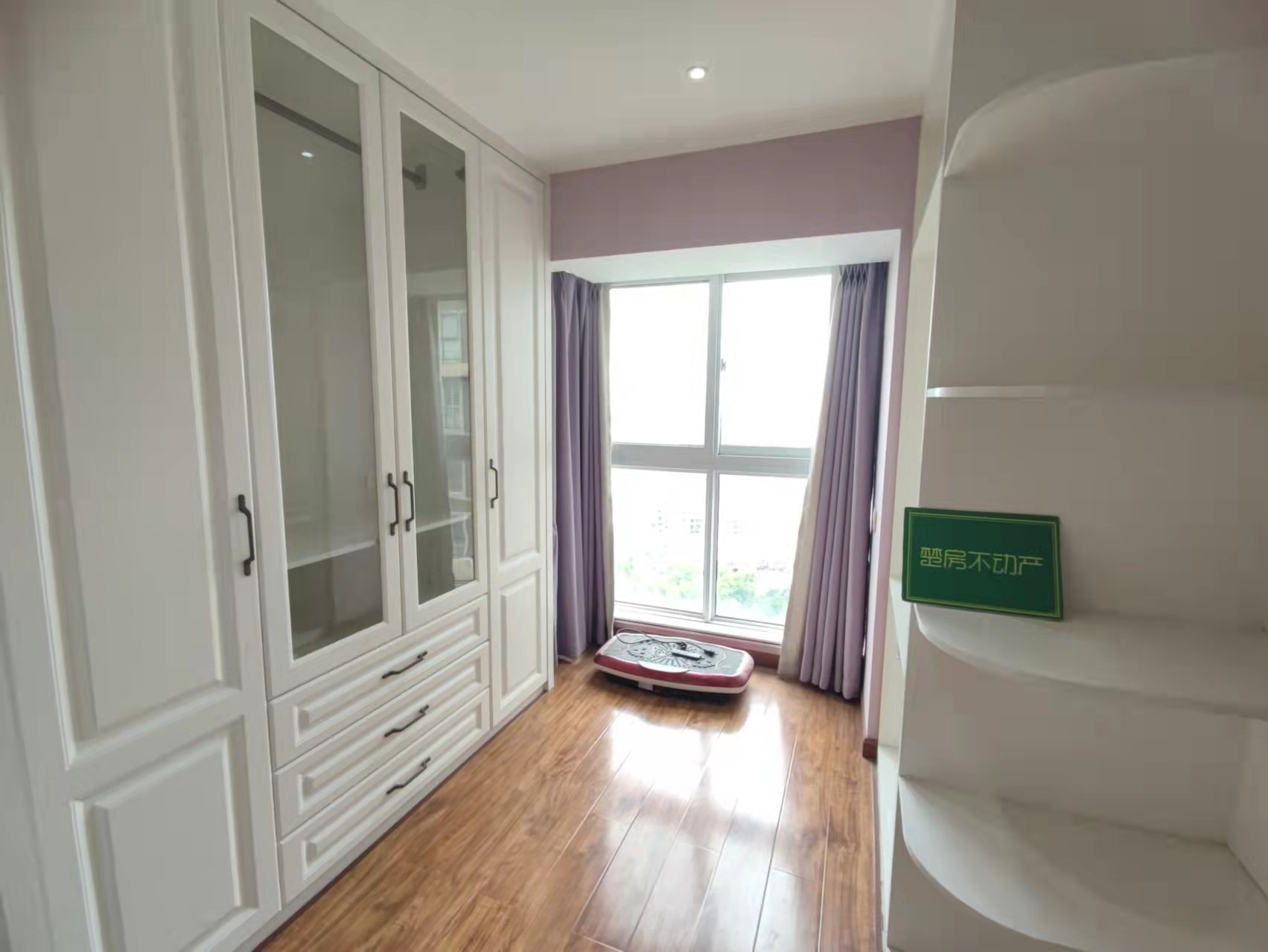 圣淘沙精装修3房坐北朝南证满2年看房方便