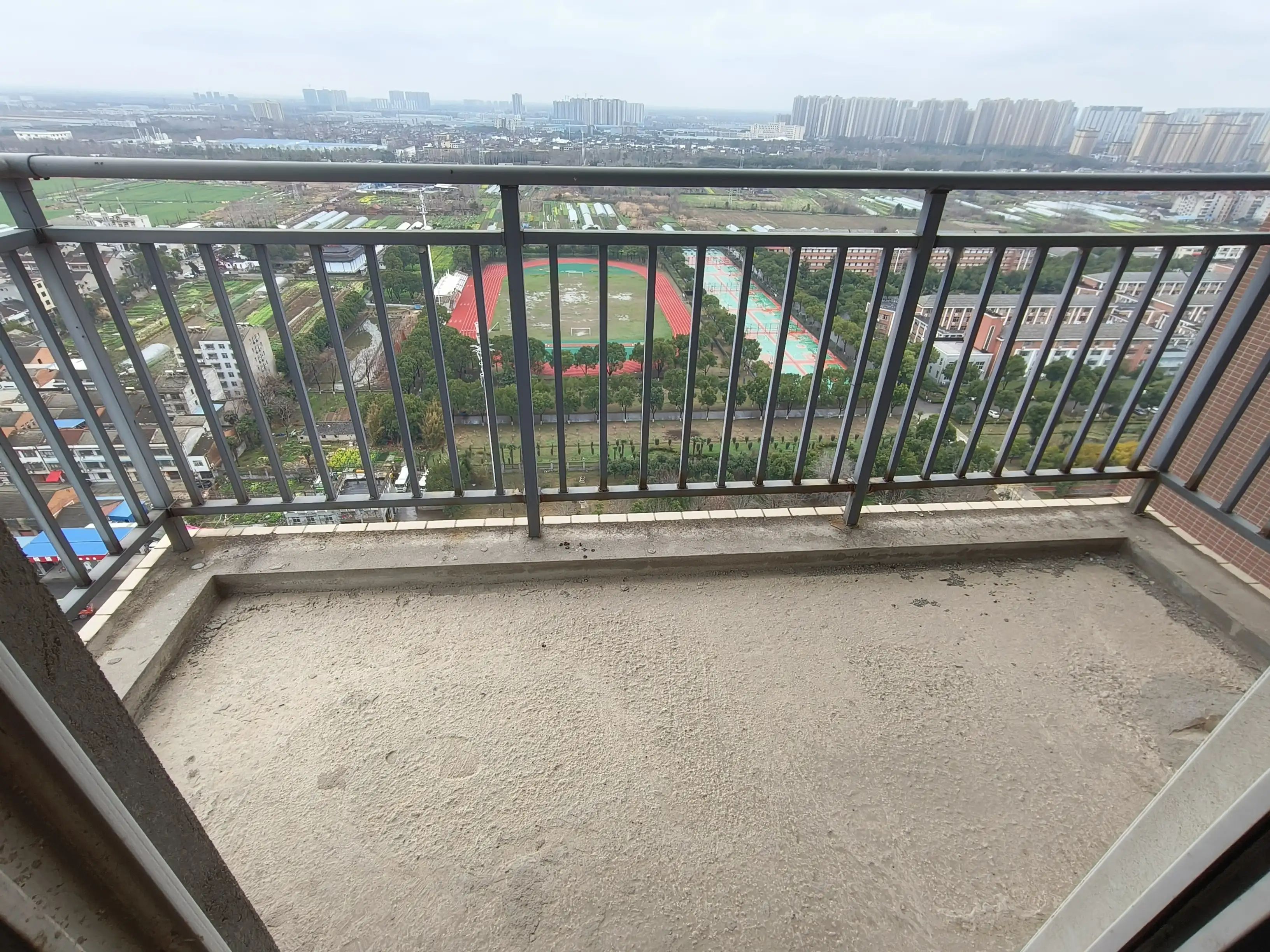 捡漏，手慢无，漫城林语，毛坯三房，好楼层，一口价33.5万，证满二