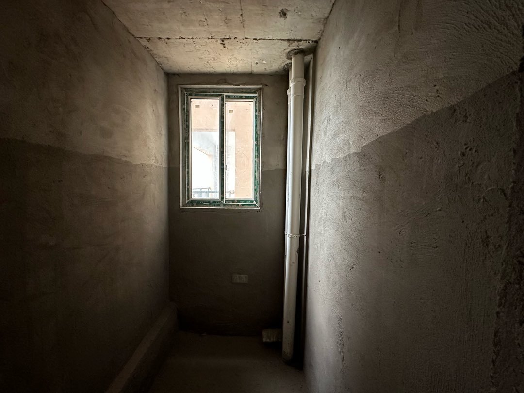 捡漏，仙桃靠南电梯房，111平，28万，电梯好楼层，证件满二