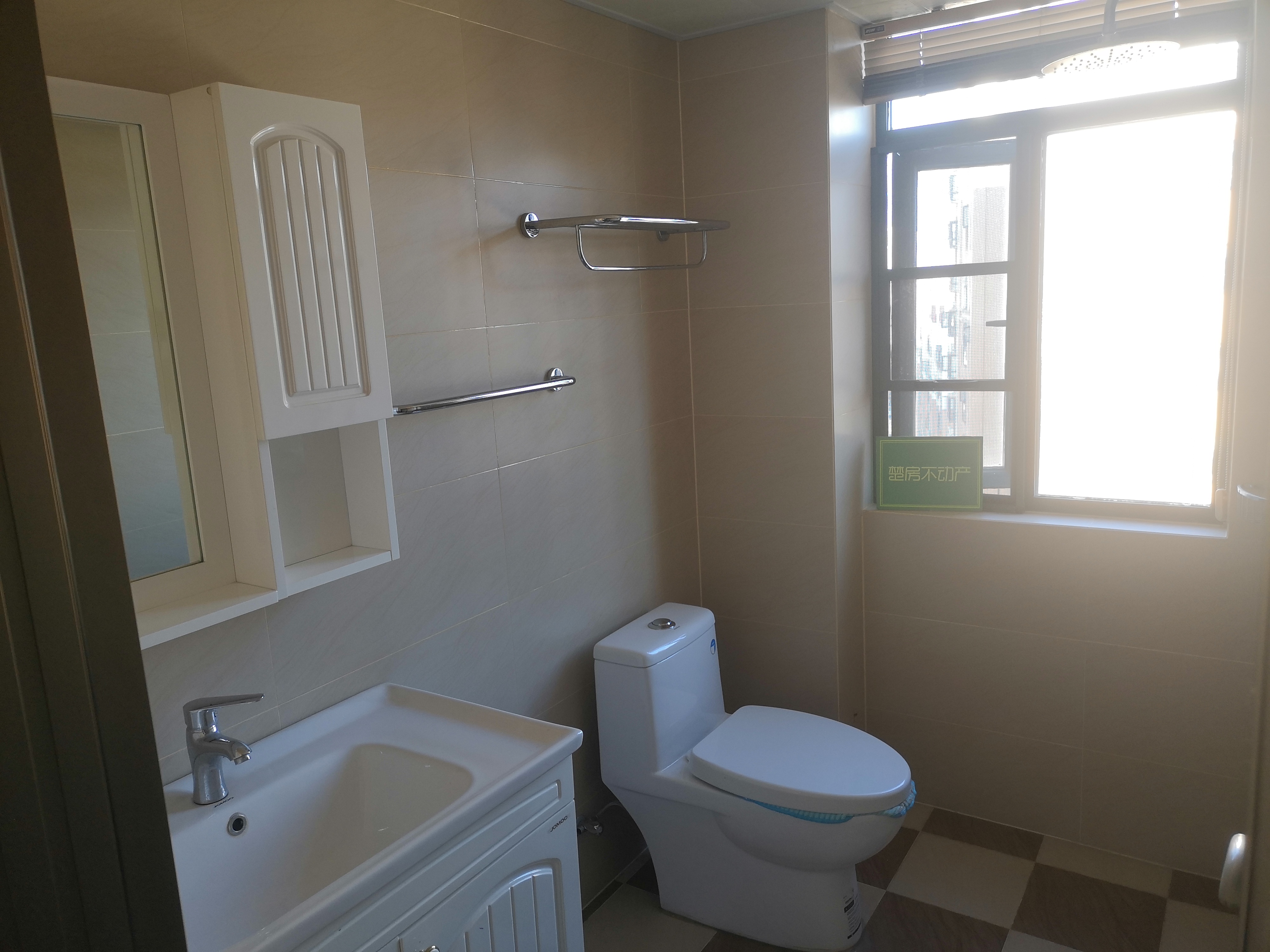 新城一号新街中高层精装大三房没怎么住装修材料全都是用的好东西满二