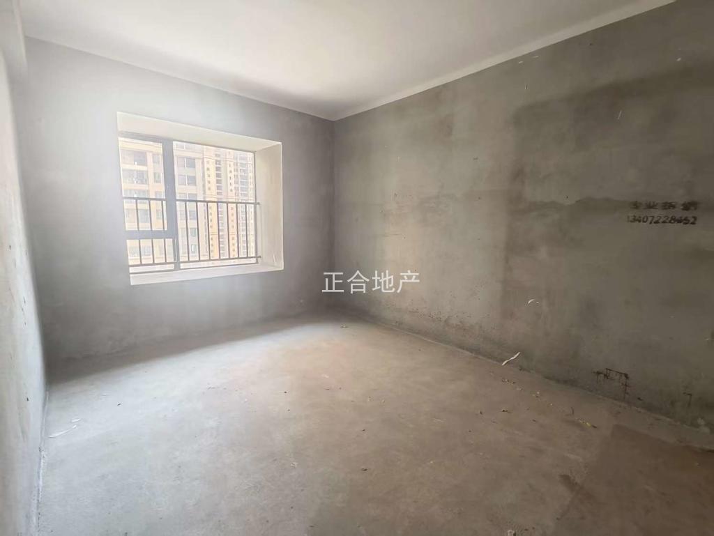 捡漏。城南，森林国际翡冷翠，毛坯三房，单价5500，满二，13楼好楼层