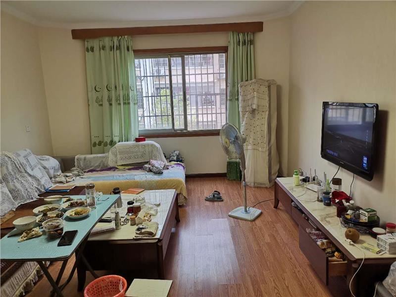 仙桃小学附近德政园步梯好楼层3房2厅出售，拎包入住，朝向好