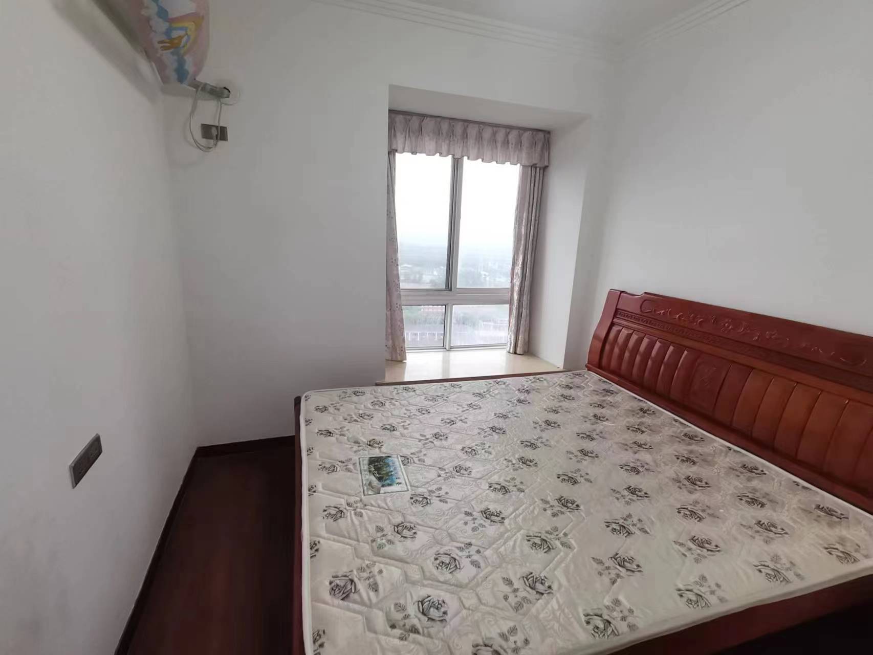 漫城林语.精装大两房.看房方便